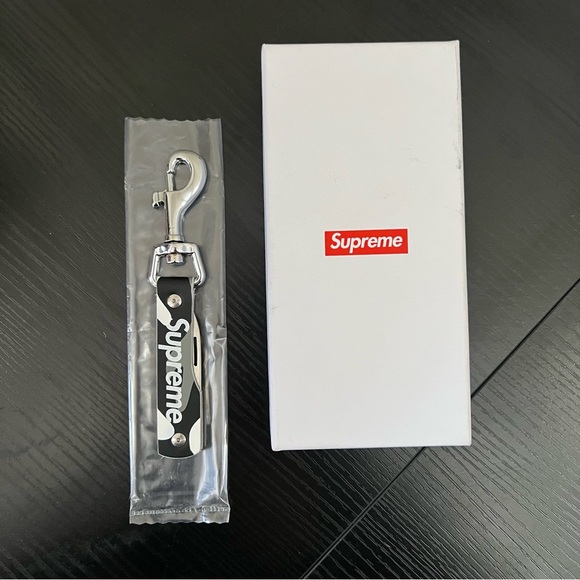 Supreme Other - Supreme Leather Clip Knife (FW25) in my Snow Camo
